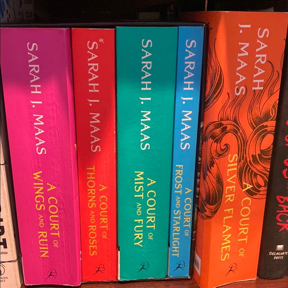 Sarah J. Maas Book Set
